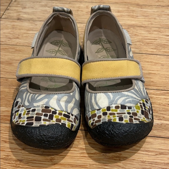 Keen Women's Mary Jane’s in Yellow, Gray, Green, Brown and Black 7 - Picture 2 of 8